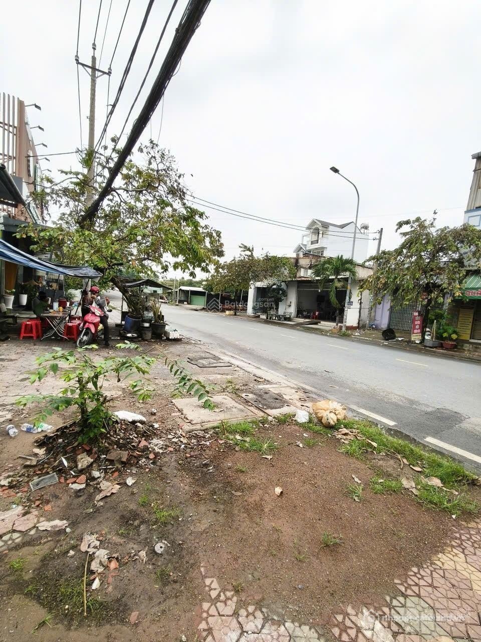 Cho thuê nhà riêng: Cho thuê nhà riêng: Nhà riêng: Cho thuê nhà kho mặt tiền Hoà