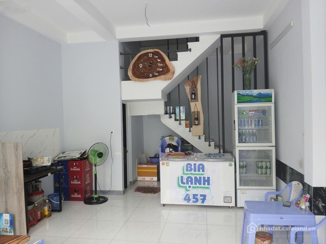 Cho thuê mặt bằng: Cho thuê mặt bằng: Mặt bằng: Cho thuê MB tầng Trệt, 457/5 Tân