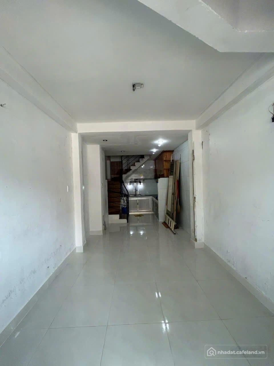 Cho thuê nhà riêng: Cho thuê nhà riêng: Nhà riêng: Cho thuê nhà 3/2 24m² 5 tầng