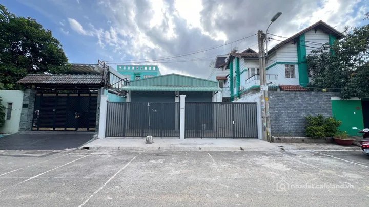 Cho thuê mặt bằng: Cho thuê mặt bằng: Cho thuê Mặt bằng kinh doanh 290m đường nh