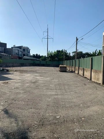 Cho thuê mặt bằng: Cho thuê đất: Mặt Bằng Đất 1000m2 giá 18 triệu có văn phòng 5