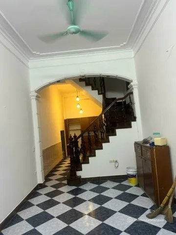 Cho thuê nhà riêng: Cho thuê Nhà Ngõ Văn Hương - Đống Đa 35M² 4 Tầng 4 Ngủ - Nội