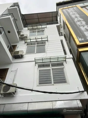Cho thuê nhà riêng: Cho thuê ngõ 135 ĐỘI CẤN. 22 triệu/tháng. Cho thuê: Hộ gia đ