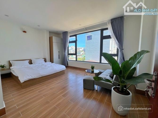 Bán nhà hàng - Khách sạn: Khách Sạn 5 Tầng Hoàn Công. P6. 118m2. Ngang 6m. 9PN.