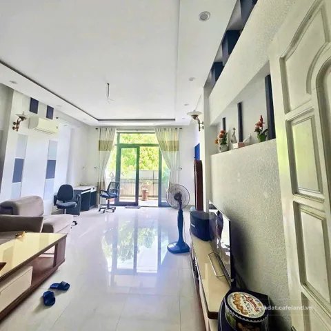 Cho thuê nhà riêng: Cho thuê nhà riêng: Cho thuê nhà mặt tiền Lê Thanh Nghị, Hòa