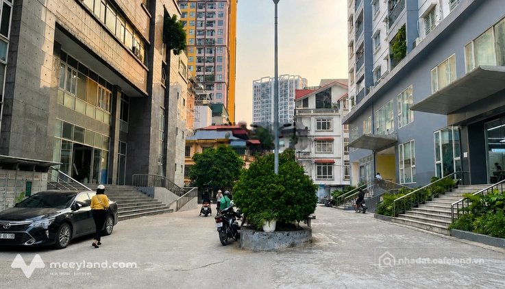 Cho thuê văn phòng: Phòng KD cho thuê MBKD/VP tầng 01 giá cực tốt tại Định Công.