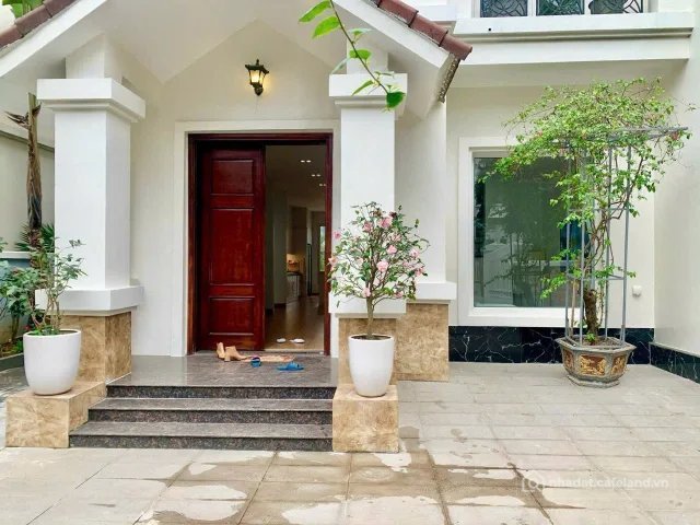 Cho thuê nhà riêng: Cho thuê nhà riêng: Cho thuê Biệt Thự Vinhomes Riverside Lon