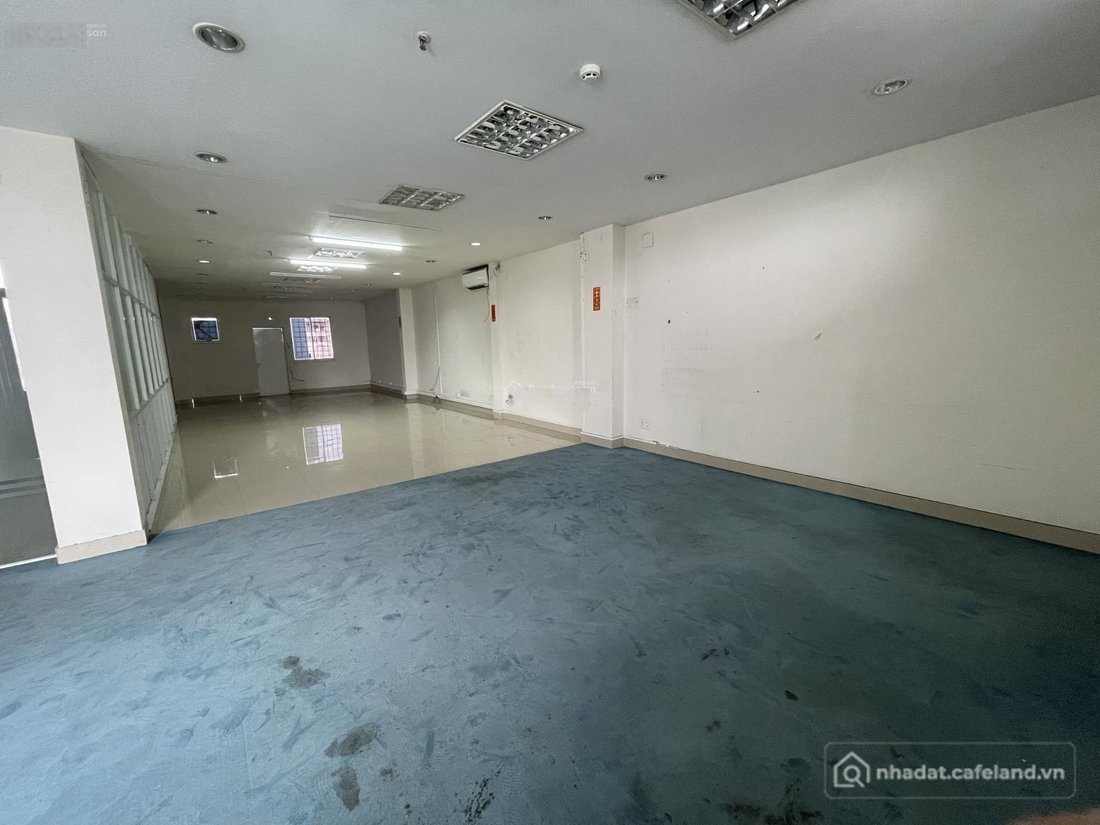 Cho thuê văn phòng: Cho thuê văn phòng: Văn phòng: Cho thuê văn phòng 130m2/lầu