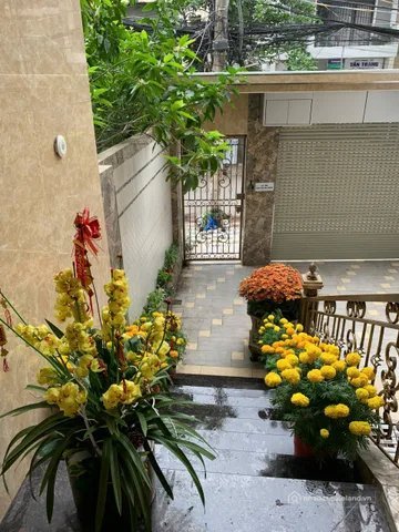 Cho thuê văn phòng: Cho thuê văn phòng: Văn phòng 30m2 giá 5 triệu Tòa Nhà 6 tần