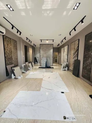 Cho thuê nhà riêng: CHO THUÊ TOÀ NHÀ 4 TẦNG - VỊ TRÍ ĐẸP - NGÃ 4 LÊ THANH NGHỊ -