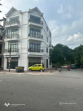 Cho thuê văn phòng: Cho thuê tầng 1 và tầng 2 phù hợp mở văn phòng, trung tâm dạ