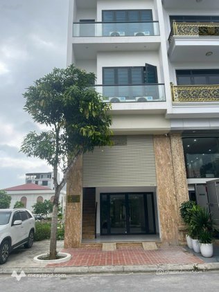Cho thuê văn phòng: Cho thuê sàn trống mới tinh khu Đại Phúc phù hợp làm văn phò