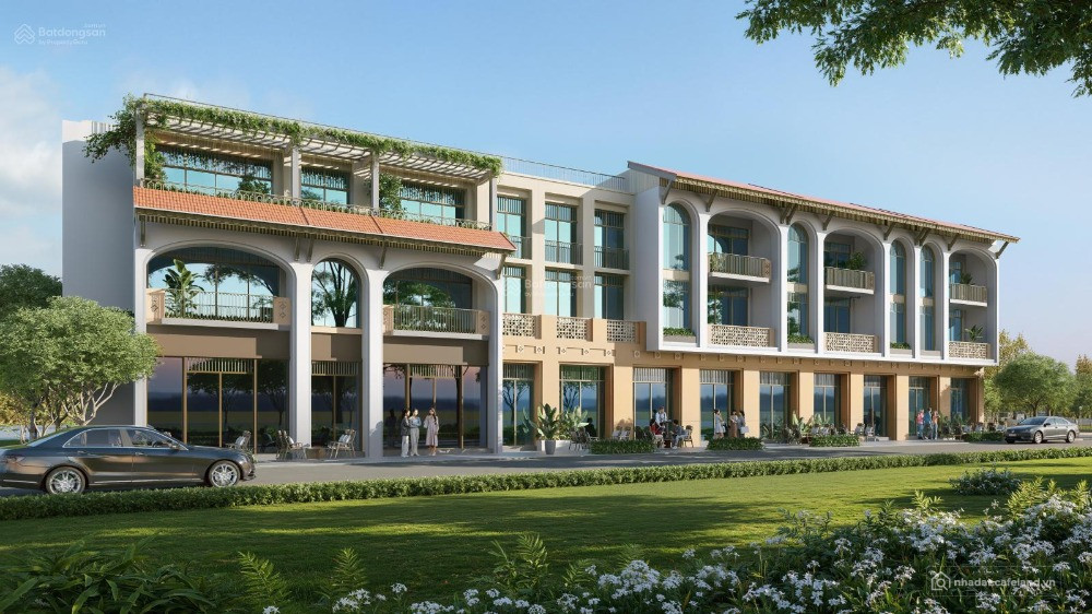 Nhà phố 3 tầng Sun Group Nha Trang hoàn thiện mặt tiền đẹp, ngang 7.5m.