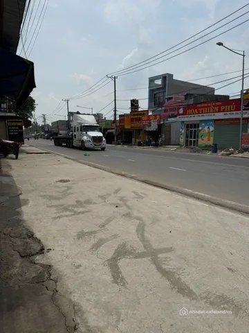 Bán căn hộ Mini, Dịch vụ: Bán Nhà trọ 900m2 có sẵn 300 m2 thổ cư giá 24 tỷ tại P