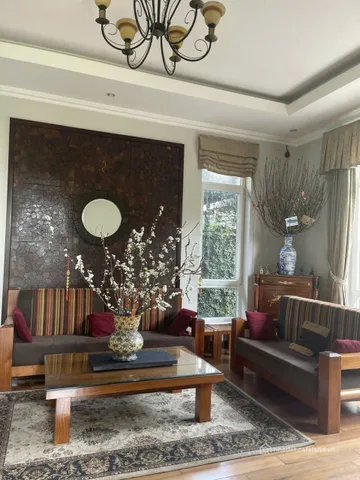 Cho thuê nhà riêng: Cho thuê nhà riêng: BDS HVL BIỆT THỰ SÂN VƯỜN THÂN VĂN NHIẾP