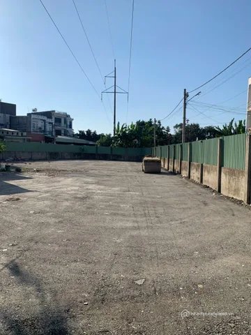 Cho thuê đất: Cho thuê 1000m Đất có 50m văn phòng giá 18 triệu, hẻm xe hơi 6m Qu