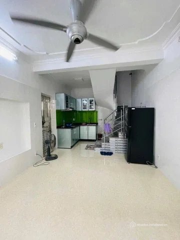 Cho thuê nhà riêng: Cho thuê nhà riêng: Cho thuê Nhà riêng 25m2 giá 5.5 triệu tạ
