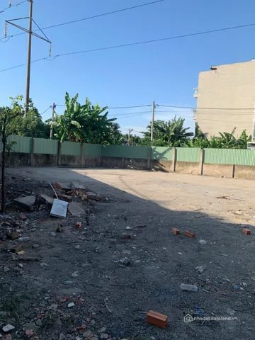 Cho thuê mặt bằng: Cho thuê đất: Cho thuê 1000m Đất có 50m văn phòng giá 18 triệ