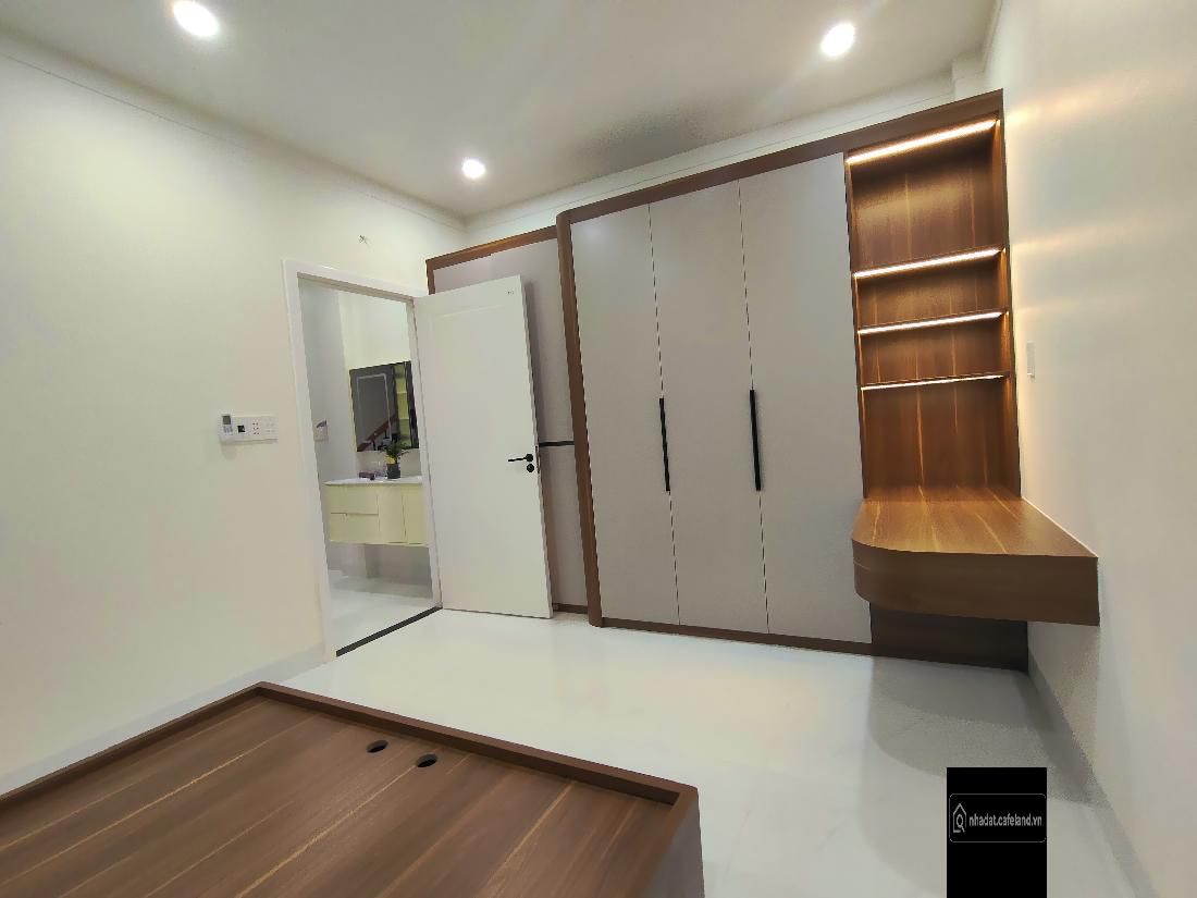 can ban nha 3tang, đường xe 7c, P Trung An