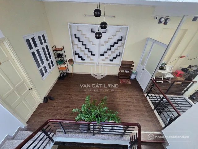 Cho thuê căn hộ chung cư: Cho thuê Căn hộ chung cư 162.5m2 giá 500 triệu tại - C