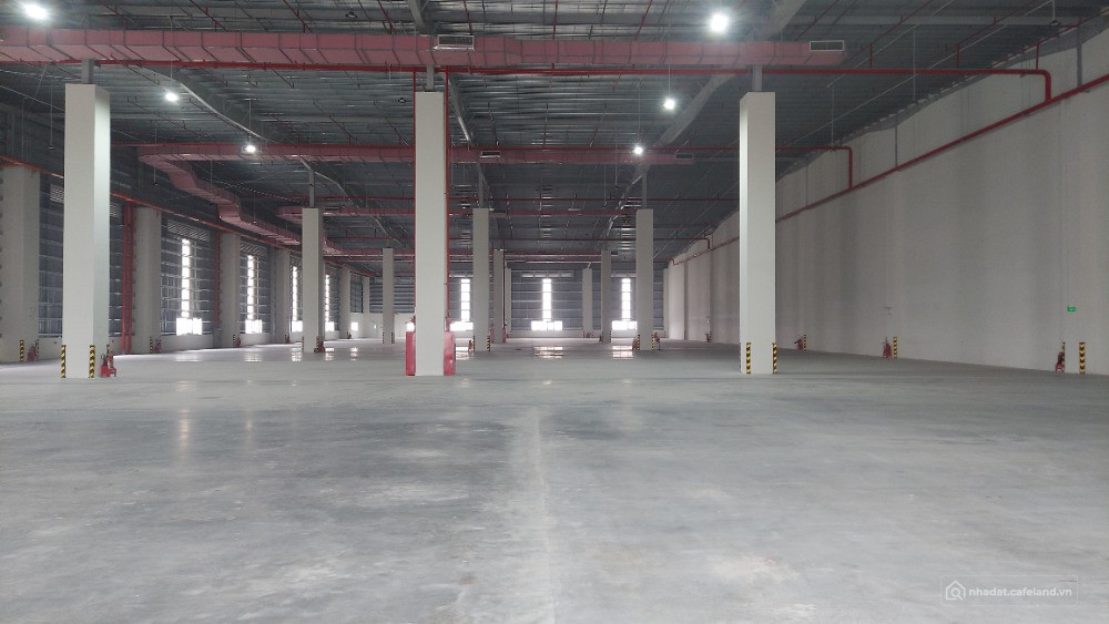 北宁顺成工业区长期出租现代双层厂房 - 面积 4,500m2 至 20,000m2 - 租金仅 4.2 美元/m2/月