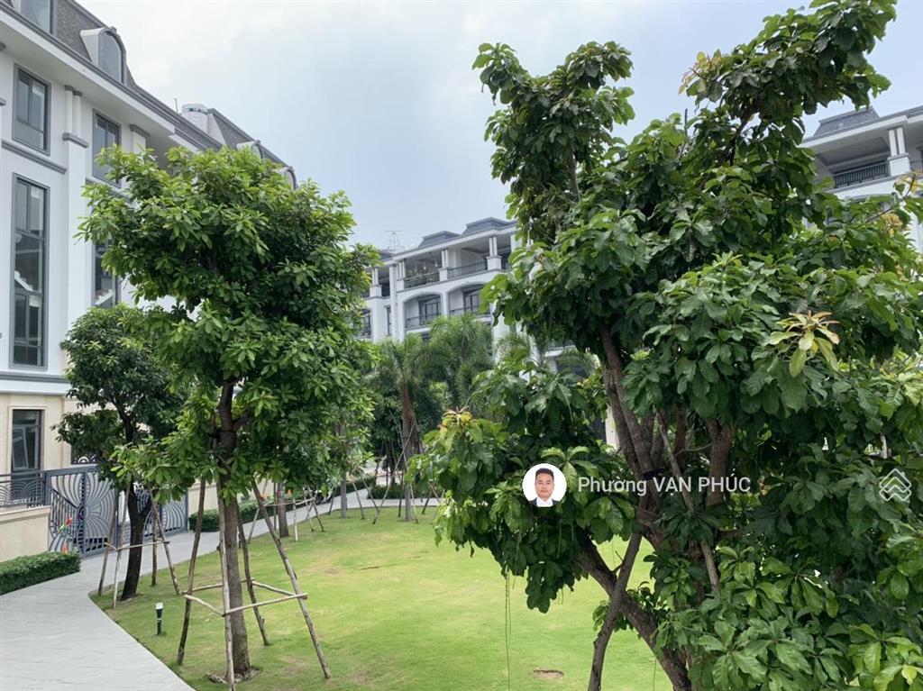 Bán nhà mặt phố tại kđt vạn phúc city, giá chỉ 21 tỷ, diện tích 100m2 có thang máy, đường rộng lớn