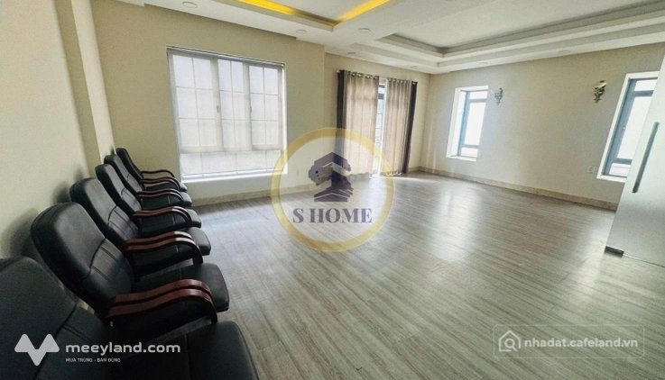 Cho thuê văn phòng: Cho thuê trệt biệt thự góc Khu Him Lam - 200m2, sân vườn hồ