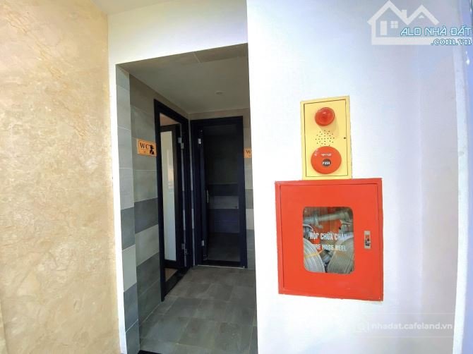 Bán căn hộ Mini, Dịch vụ: Tòa Văn Phòng Hạng A - Đẹp Nhất Phố Nguyễn Hoàng 280m2