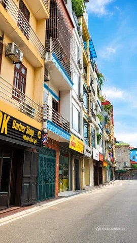 Bán căn hộ Mini, Dịch vụ: Bán toà nhà CCMN 8 tầng THANG MÁY tại Mặt đường CẦU VÒ