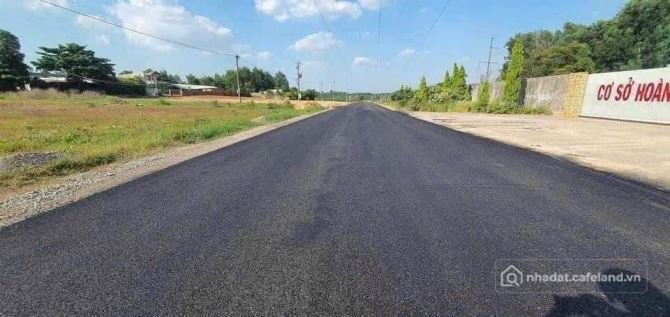 Bán đất nông, lâm nghiệp: D122 Đất 2 mặt tiền đường nhựa, quy hoạch SKC. Bình Mi