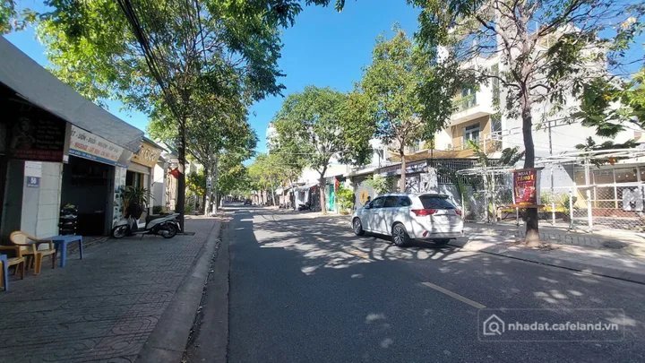 Cho thuê mặt bằng: Cho thuê mặt bằng: Cho thuê Mặt bằng kinh doanh 338m2 giá 14