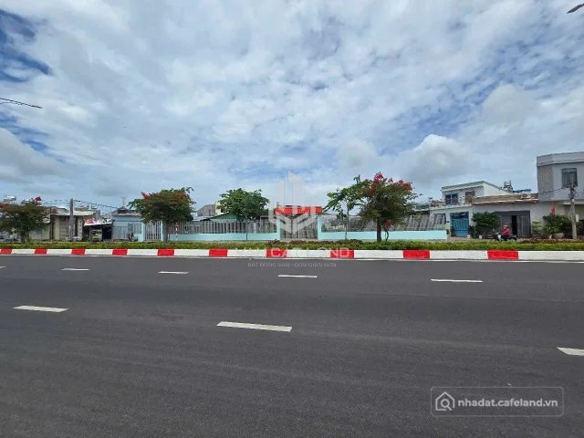 Cho thuê mặt bằng: Cho thuê mặt bằng: Cho thuê Mặt bằng kinh doanh 600m2 giá 25