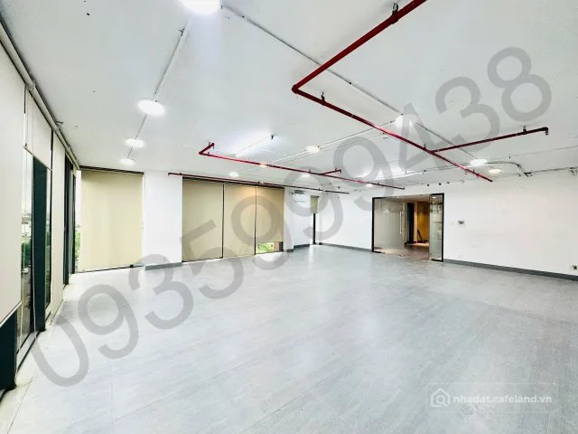 Cho thuê văn phòng: CHO THUÊ VĂN PHÒNG 120 M2 CHỈ 25 TR/THÁNG GẦN SÂN BAY. MIỄN