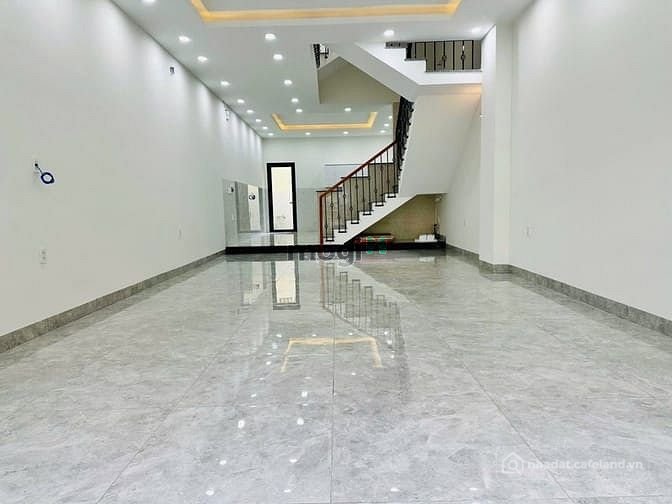 Biệt thự: Cho thuê nhà đẹp 1 trệt 2 lầu khu dân cư Bửu Long
