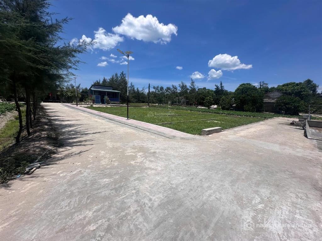 Bán kho, nhà xưởng: Hot, bán đất quảng trị, dt 200m², c4, mt 6m, phân lô, ô tô,
