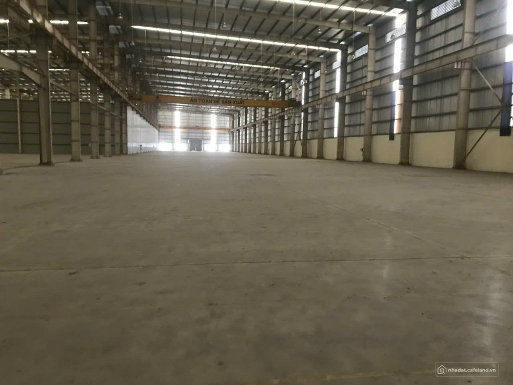- Nhà xưởng cho thuê trong KCN tại Từ Sơn, Bắc Ninh. DT 6000m2, có cẩu trục. LH