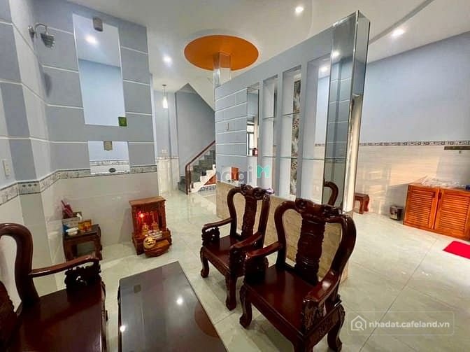 Nhà phố: Cho THUÊ nhà 1T2L FULL nội thất ngay chợ Biên Hoà, P.Quyết Thắng