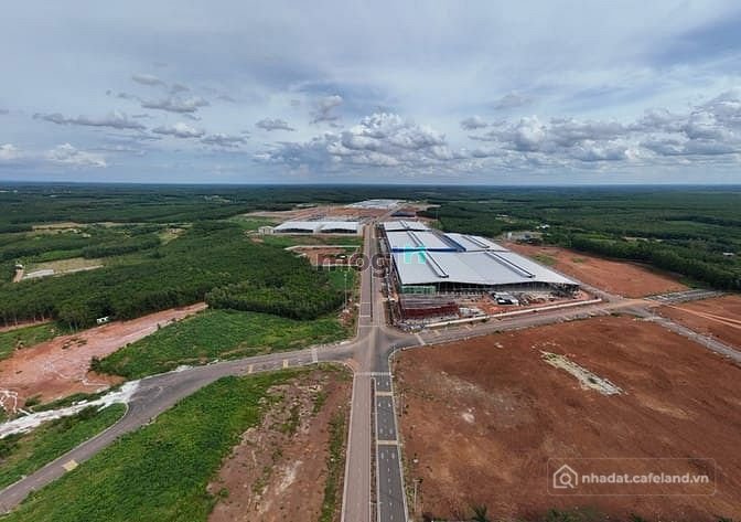 Bán đất thổ cư: Bán gấp xưởng vải cho người đẹp Bình Phước