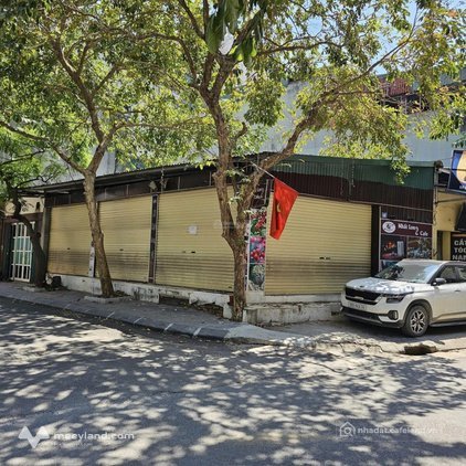 Cho thuê mặt bằng: Cho thuê mặt bằng: Cafe, nhà hàng đẹp quá ạ 120m2 sử dụng mặt
