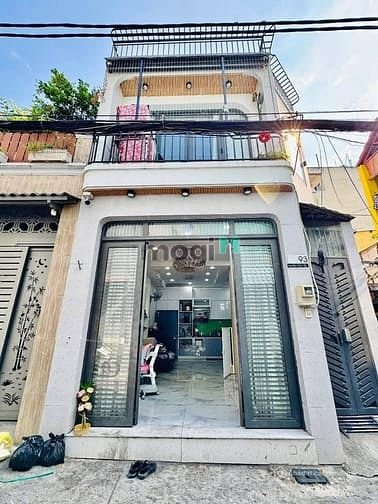 Nhà riêng: NHÀ MỚI TINH, gần CV Gia Định - DT 4.8 X 8, 3 tầng sân thượng,3.49