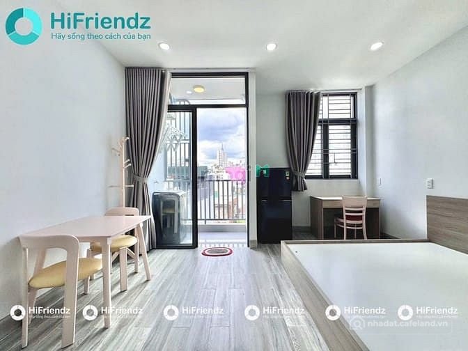 Nhà hàng - Khách sạn: Studio Ban Công View Đón Nắng Hiện Đại Full NT , Máy Giặ
