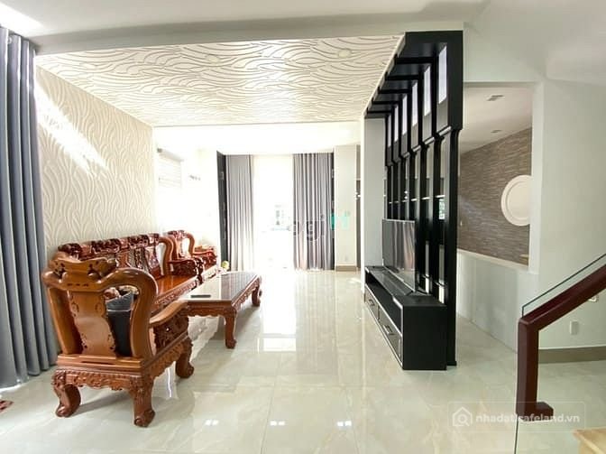 Nhà riêng: BT Song Lập Villa Park - Liên Phường Q9 - 5PN 5WC -3 Tầng - Bv 24/7