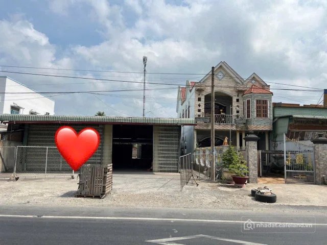 Bán kho, nhà xưởng: Bán nhà và kho tại đường Quốc Lộ 1A Xã Nhị Bình Huyện Châu T