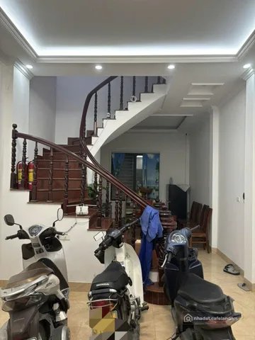 Cho thuê nhà riêng: Cho thuê nhà ngõ Ô TÔ 215 Trần Quốc Hoàn, Cầu Giấy 45m*6T(8