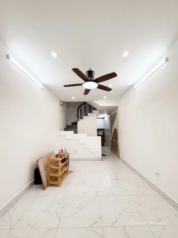 Cho thuê nhà riêng: Chính chủ cho thuê nhà 5 tầng,7 ngủ,4 vệ sinh, đủ đồ cơ bản