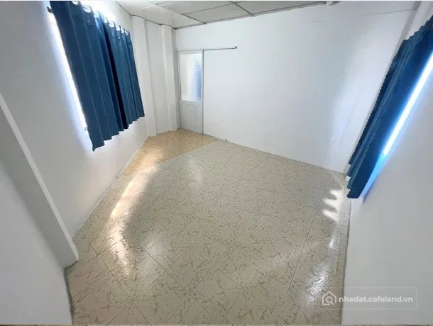 Cho thuê phòng trọ: Chính chủ cho thuê nguyên lầu full tiện nghi, gần chợ Thị N