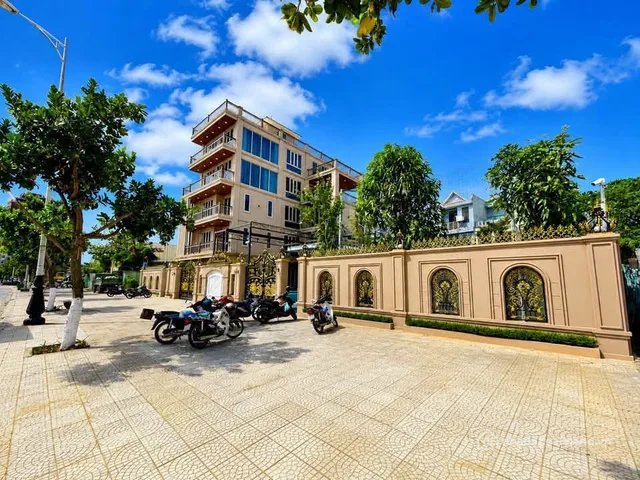 Cho thuê mặt bằng: CHO THUÊ SIÊU PHẨM VILLA MẶT BIỂN MỸ KHÊ ĐƯỜNG HOÀNG SA