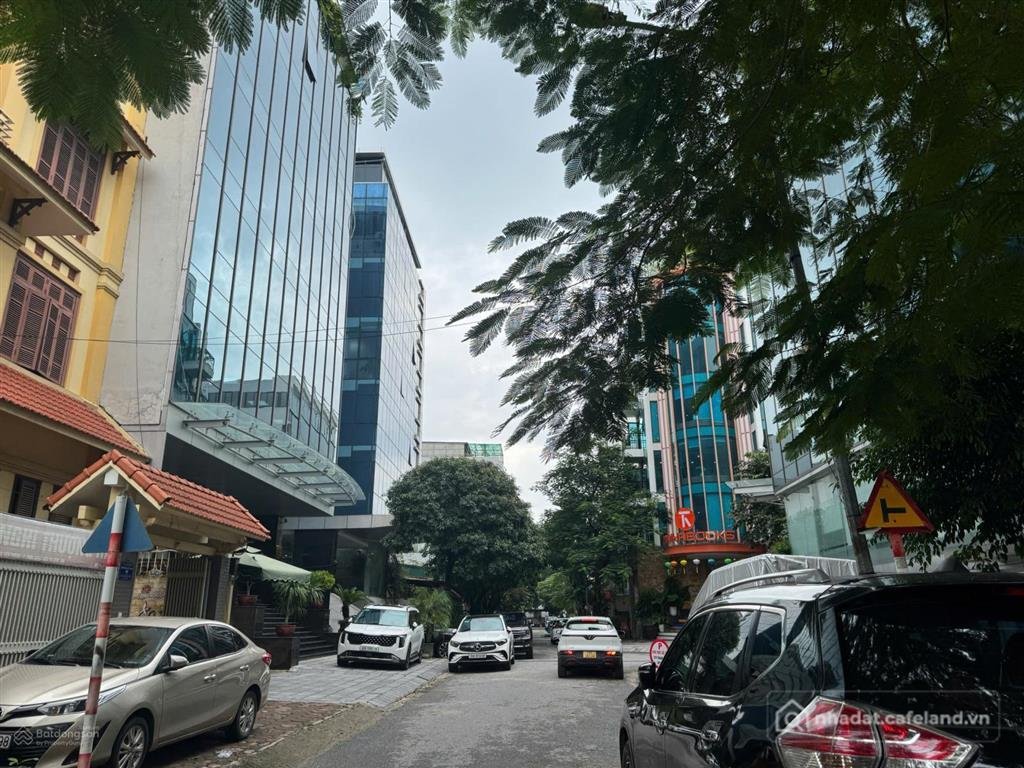 Bán kho, nhà xưởng: Đất phân lô 150m2, mặt tiền 8m phù hợp xây khách sạn, văn ph