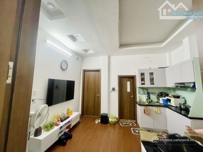 Bán căn hộ Mini, Dịch vụ: Chính chủ gửi bán căn ccmn 3 ngủ giá rẻ trần cung