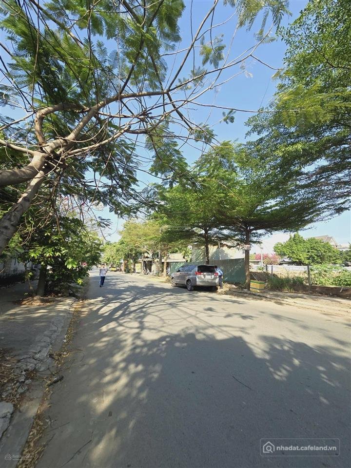 Bán kho, nhà xưởng: Ngộp bank 122 tr/m2 2 mặt tiền trục chính lê hữu kiều gần tr